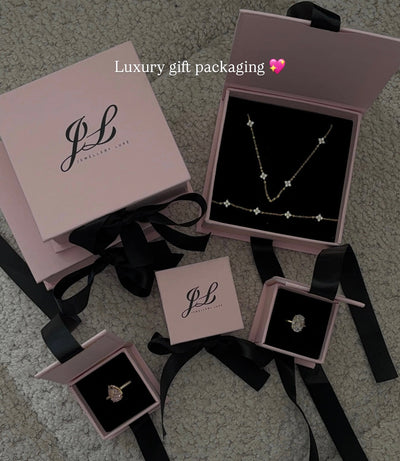 Red Single Clover Set